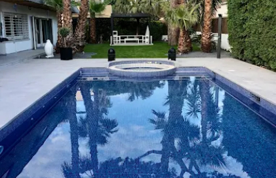 proyecto-cesped-artifiicial-piscina
